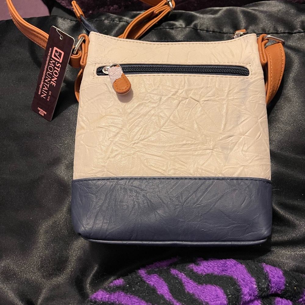 Handbag - Picture 4 of 5
